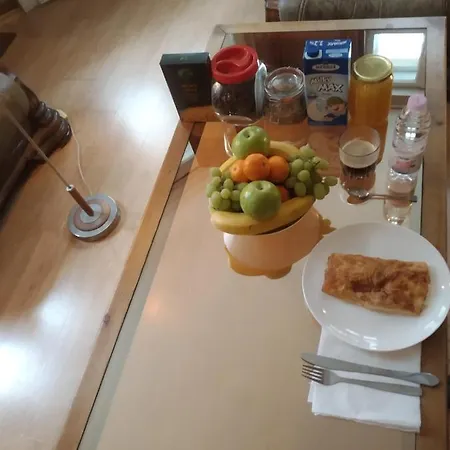 Къща за гости Top Center - Very Comfortable Private *